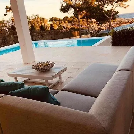 Casa Con Acceso Directo Al Mar Piscina Y Wifi Holiday home